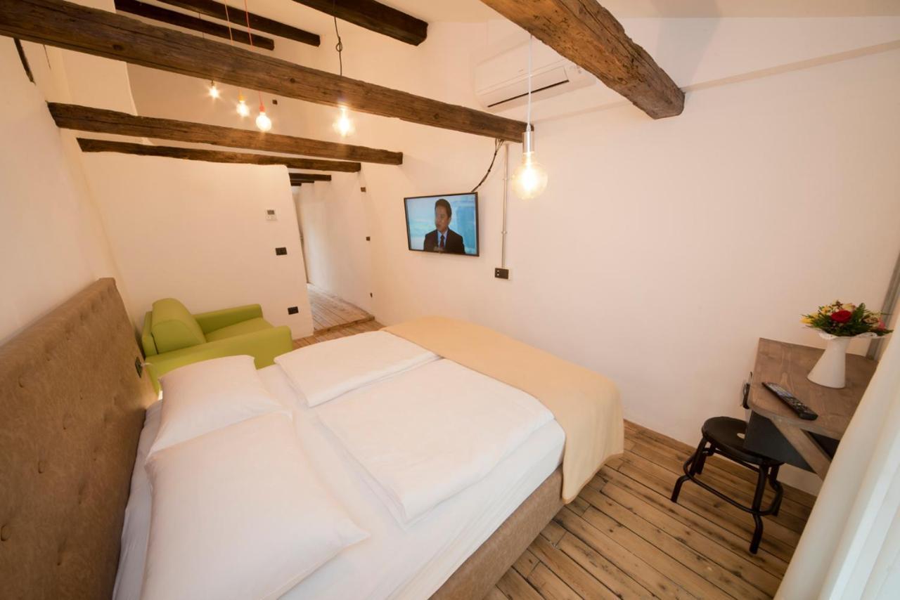 Sir Thomas Bed And More Bolzano Exterior foto